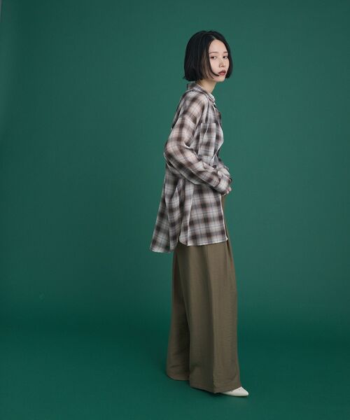 Green Parks(グリーンパークス)の「オーバーサイズチェックシャツ(シャツ/ブラウス・レディース・サックスブルー/ブラック/ベージュ/ブラウン・FREE)」の7枚目の写真
