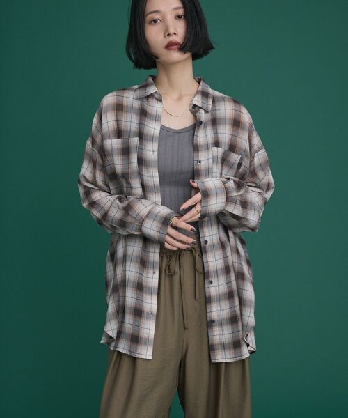 Green Parks(グリーンパークス)の「オーバーサイズチェックシャツ(シャツ/ブラウス・レディース・サックスブルー/ブラック/ベージュ/ブラウン・FREE)」の8枚目の写真