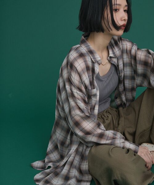 Green Parks(グリーンパークス)の「オーバーサイズチェックシャツ(シャツ/ブラウス・レディース・サックスブルー/ブラック/ベージュ/ブラウン・FREE)」の11枚目の写真