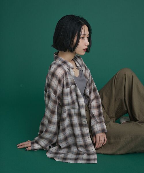 Green Parks(グリーンパークス)の「オーバーサイズチェックシャツ(シャツ/ブラウス・レディース・サックスブルー/ブラック/ベージュ/ブラウン・FREE)」の12枚目の写真