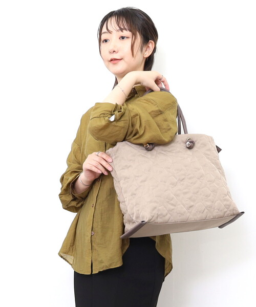 COOCO(クーコ)の「星キルティング結びハンドルトートバッグ/A4対応(トートバッグ・レディース・ベージュ/ブルー/ブラック・FREE)」の10枚目の写真
