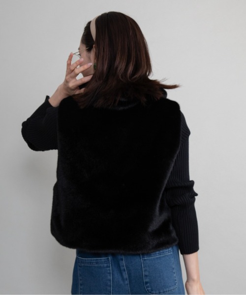 lodie（ロディ）の「ハーフジップ ファーベスト（ベスト・レディース・ブラウン/アイボリー/ブラック・FREE）」の15枚目の写真