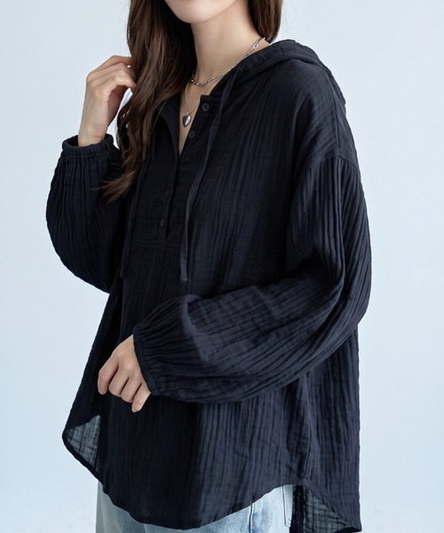 umune(ウムネ)の「軽やかな素材感でラフに着こなせる♪フード付きプルオーバーブラウス(シャツ/ブラウス・レディース・ブラウン/ブラック/オフホワイト・FREE)」の21枚目の写真