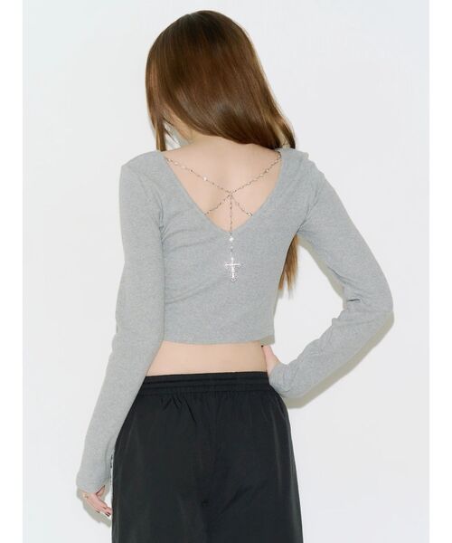 EVRIS(エヴリス)の「BACK CHARM ロングスリーブトップス 秋服(Tシャツ/カットソー・レディース・グレー/レッド/ブラック・FREE)」の1枚目の写真