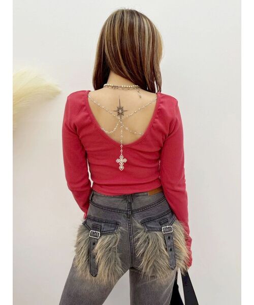 EVRIS(エヴリス)の「BACK CHARM ロングスリーブトップス 秋服(Tシャツ/カットソー・レディース・グレー/レッド/ブラック・FREE)」の3枚目の写真