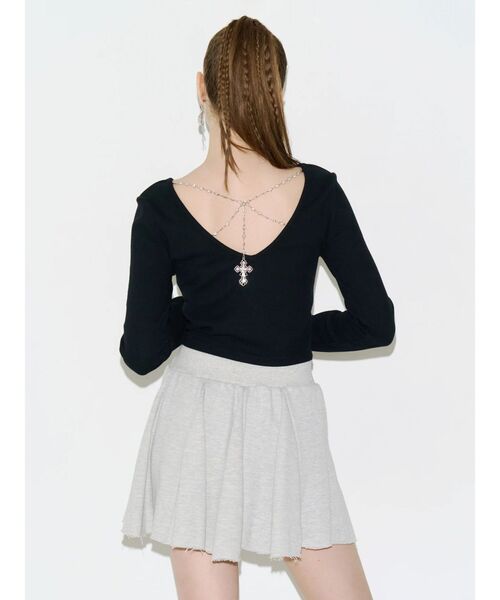 EVRIS(エヴリス)の「BACK CHARM ロングスリーブトップス 秋服(Tシャツ/カットソー・レディース・グレー/レッド/ブラック・FREE)」の5枚目の写真