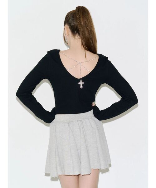 EVRIS(エヴリス)の「BACK CHARM ロングスリーブトップス 秋服(Tシャツ/カットソー・レディース・グレー/レッド/ブラック・FREE)」の7枚目の写真