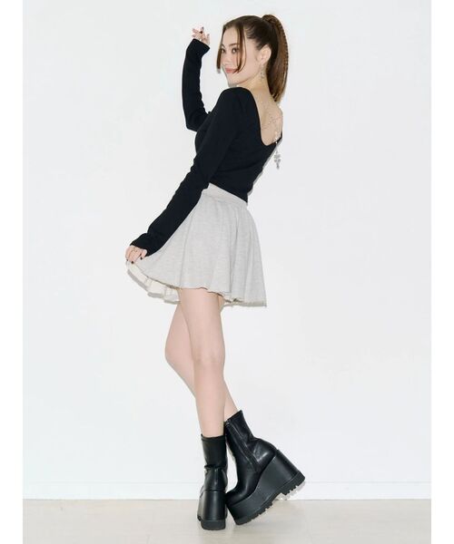 EVRIS(エヴリス)の「BACK CHARM ロングスリーブトップス 秋服(Tシャツ/カットソー・レディース・グレー/レッド/ブラック・FREE)」の11枚目の写真