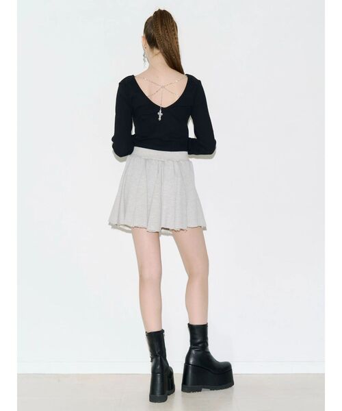 EVRIS(エヴリス)の「BACK CHARM ロングスリーブトップス 秋服(Tシャツ/カットソー・レディース・グレー/レッド/ブラック・FREE)」の12枚目の写真