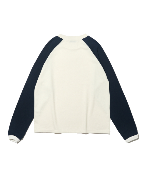 OTHERFITS（アザーフィッツ）の「レイヤードツートーンラグランウォーマーTシャツ (ホワイト/ネイビー)（Tシャツ/カットソー・メンズ・その他・FREE）」の2枚目の写真