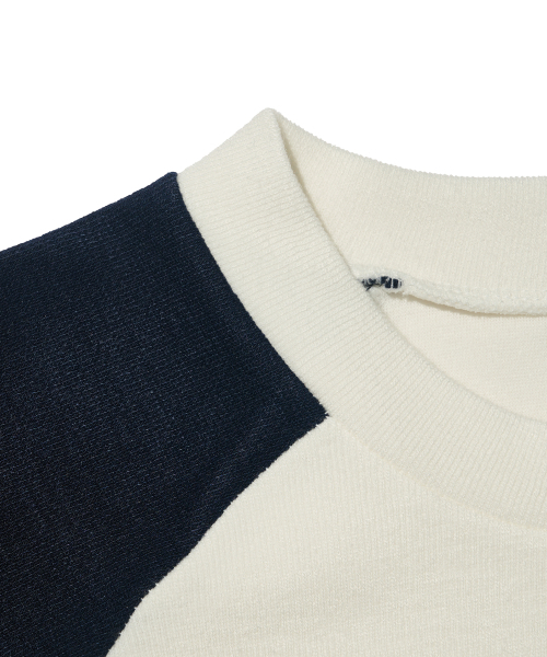 OTHERFITS（アザーフィッツ）の「レイヤードツートーンラグランウォーマーTシャツ (ホワイト/ネイビー)（Tシャツ/カットソー・メンズ・その他・FREE）」の3枚目の写真