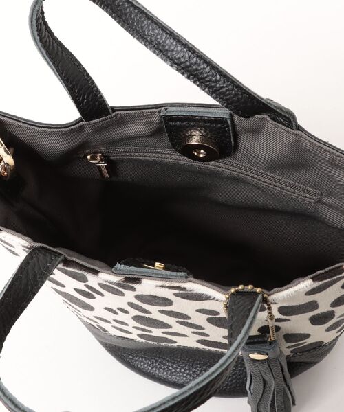 COOCO（クーコ）の「【SG】【cooco】ﾎｰｽﾍｱxｼｭﾘﾝｸﾚｻﾞｰﾊﾞｹﾂ型ﾐﾆ2WAYﾄｰﾄﾊﾞｯｸﾞ（トートバッグ・レディース・レオパード/アニマル・FREE）」の5枚目の写真