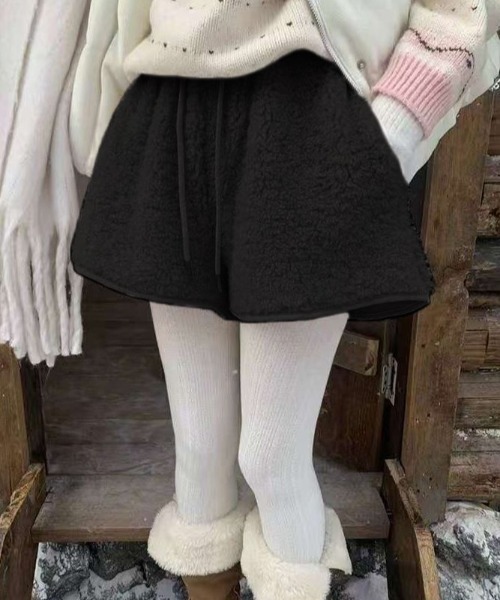 SHEPP(シープ)の「【26年秋冬新作】ふわもこボアショートパンツ(その他パンツ・レディース・ブラウン/アイボリー/グレー・M)」の16枚目の写真