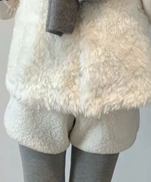 SHEPP(シープ)の「【26年秋冬新作】ふわもこボアショートパンツ(その他パンツ・レディース・ブラウン/アイボリー/グレー・M)」の12枚目の写真