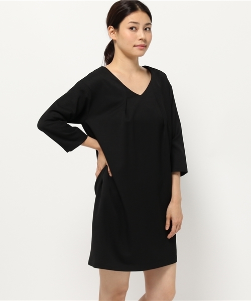 N.(N. Natural Beauty Basic)(エヌエヌナチュラルビューティーベーシック)の「Vネックタックワンピ-ス(ワンピース・レディース・ブラック/レッド/グリーン・MEDIUM)」の14枚目の写真