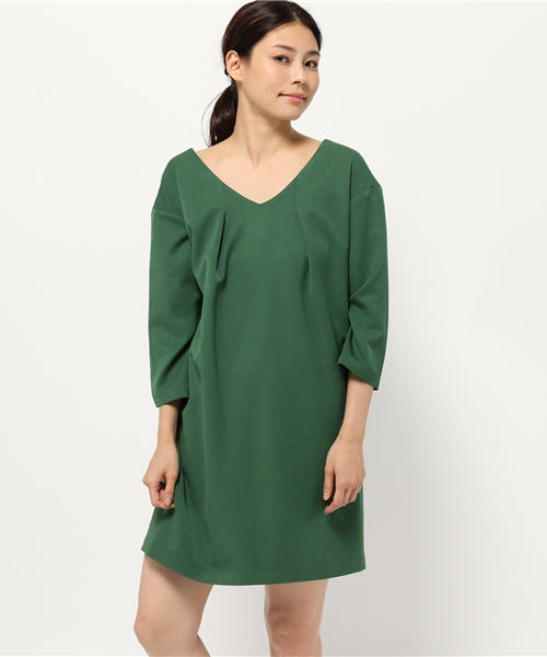 N.(N. Natural Beauty Basic)(エヌエヌナチュラルビューティーベーシック)の「Vネックタックワンピ-ス(ワンピース・レディース・ブラック/レッド/グリーン・MEDIUM)」の22枚目の写真