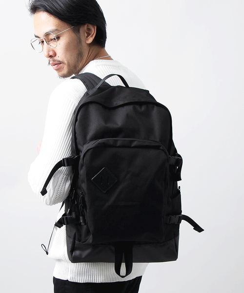 WEGO(ウィゴー)の「WEGO/ティアドロップリュック(バックパック/リュック・メンズ・ネイビー/ブラック/レッド・FREE)」の2枚目の写真