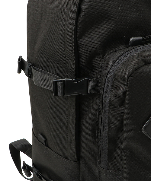 WEGO(ウィゴー)の「WEGO/ティアドロップリュック(バックパック/リュック・メンズ・ネイビー/ブラック/レッド・FREE)」の5枚目の写真
