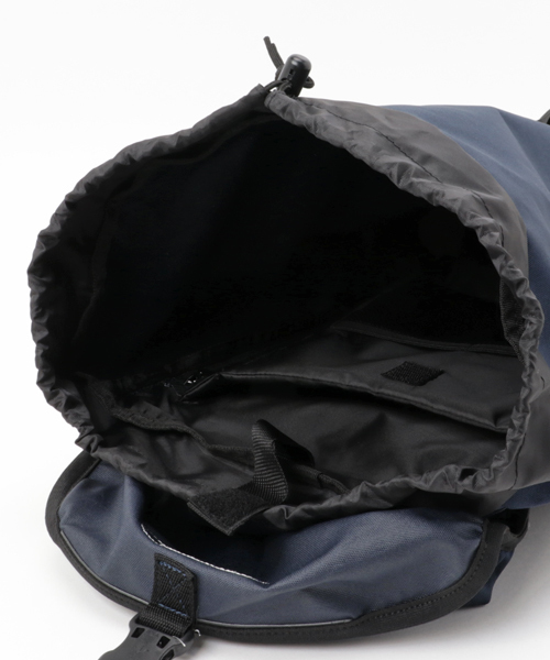 OUTDOOR PRODUCTS(アウトドアプロダクツ)の「480 フラップデイパック バックパック PCポケット内蔵 リフレクター使用(バックパック/リュック・レディース・グレー/ブルー/ブラック/オリーブ/グレイッシュブルー/オレンジ/イエロー/ネイビー/レッド/ブラウン・FREE)」の18枚目の写真