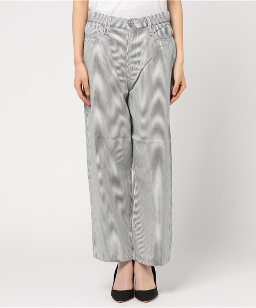 Moname（モナーム）の「■Moname   ヒッコリー デニムストライプパンツ   WIDE PANTS(ワイドパンツ)  41172214（デニムパンツ・レディース・ホワイト・23inch/26inch/24inch/25inch）」の2枚目の写真