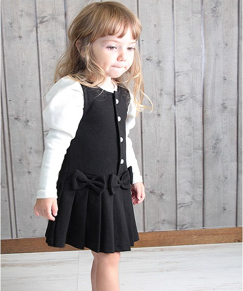 Rora（ローラ）の「メラ ジャンパースカート(2color)（ジャンパースカート・キッズ・ブラック/ネイビー・90㎝/110cm/120cm/130cm/100cm/140cm）」の4枚目の写真