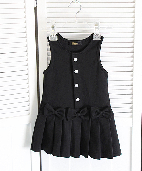 Rora（ローラ）の「メラ ジャンパースカート(2color)（ジャンパースカート・キッズ・ブラック/ネイビー・90㎝/110cm/120cm/130cm/100cm/140cm）」の13枚目の写真