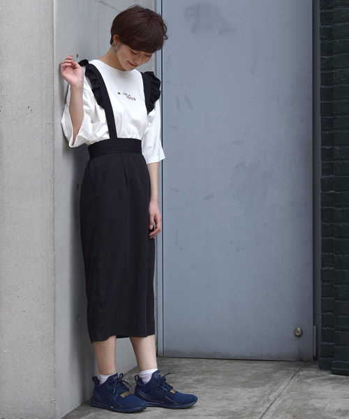 w closet(ダブルクローゼット)の「フリルサスペンダー付きスカート(スカート・レディース・ベージュ/ブラック/カーキ・FREE)」の2枚目の写真