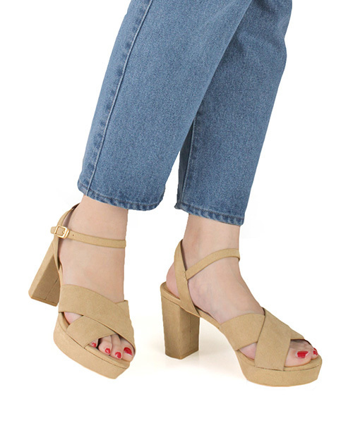 RANDA(ランダ)の「クロスベルトアンクルストラップサンダル(サンダル・レディース・ブラック/グリーン/シルバー/ベージュ/ピンク・L/LL/M/S/SS)」の3枚目の写真