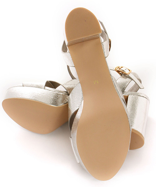 RANDA(ランダ)の「クロスベルトアンクルストラップサンダル(サンダル・レディース・ブラック/グリーン/シルバー/ベージュ/ピンク・L/LL/M/S/SS)」の9枚目の写真