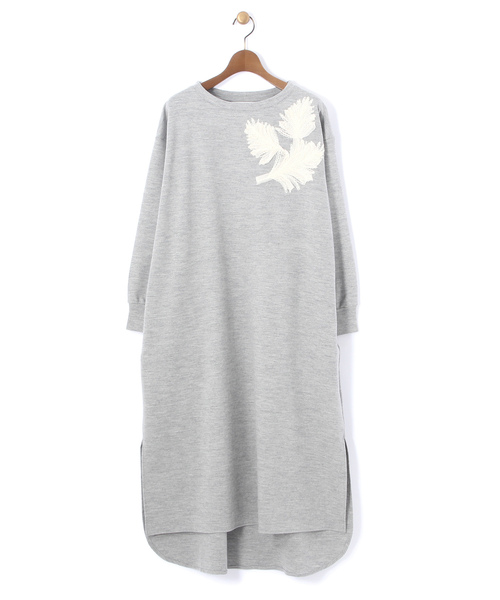 Beardsley ビアズリー の 葉っぱ刺繍ロングワンピース ワンピース Wear