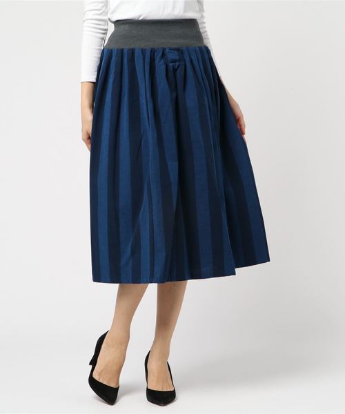 fennica（フェニカ）の「GOOD WEAVER × fennica / 別注 久留米絣 ギャザー フレアスカート（スカート・レディース・ブルー/グリーン・ONE SIZE）」の2枚目の写真