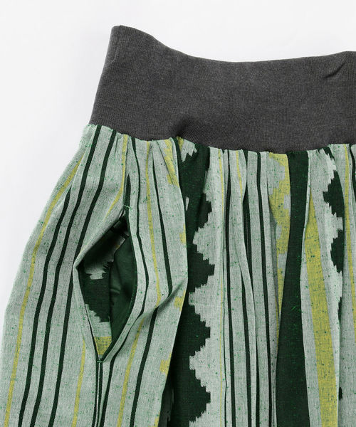 fennica（フェニカ）の「GOOD WEAVER × fennica / 別注 久留米絣 ギャザー フレアスカート（スカート・レディース・ブルー/グリーン・ONE SIZE）」の16枚目の写真