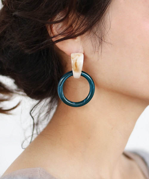 Bou Jeloud（ブージュルード）の「◆プチプラ◆マーブルリングピアス（ピアス（両耳用）・レディース・ブラウン/グリーン/ブラック・FREE）」の3枚目の写真