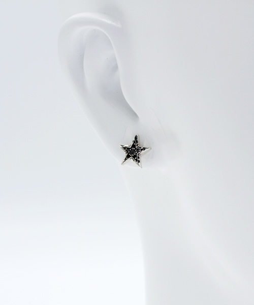 VIVIFY(ビビファイ)の「ピアス/スター/パヴェ(ピアス(片耳用)・メンズ・シルバー×キュービック/シルバー×ブラックキュービック・フリー)」の5枚目の写真