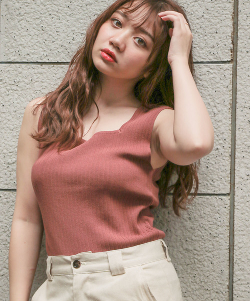 apres jour(アプレジュール)の「スクエアネックノースリニット【ZOZOTOWN限定アイテム】(タンクトップ・レディース・ブラック/カーキ/オレンジ系その他/モカ/アイボリー・フリー)」の5枚目の写真