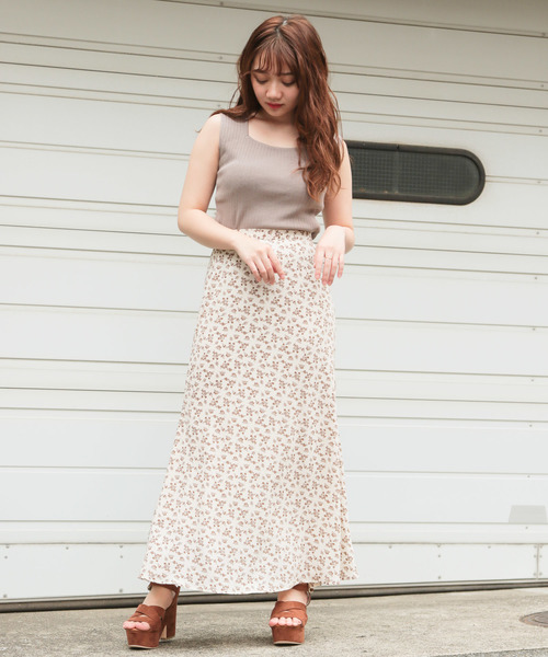 apres jour(アプレジュール)の「スクエアネックノースリニット【ZOZOTOWN限定アイテム】(タンクトップ・レディース・ブラック/カーキ/オレンジ系その他/モカ/アイボリー・フリー)」の13枚目の写真