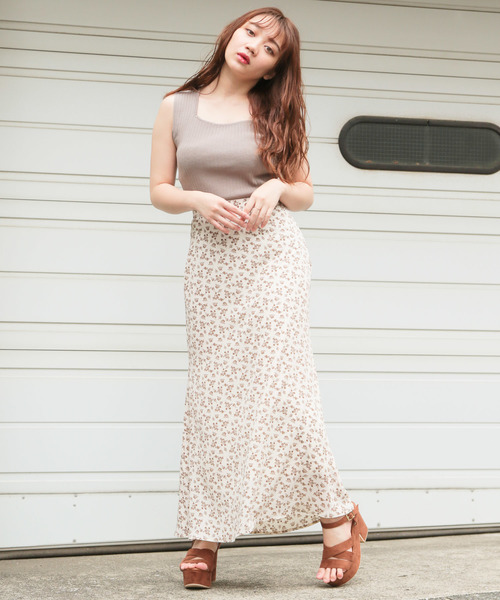 apres jour(アプレジュール)の「スクエアネックノースリニット【ZOZOTOWN限定アイテム】(タンクトップ・レディース・ブラック/カーキ/オレンジ系その他/モカ/アイボリー・フリー)」の14枚目の写真