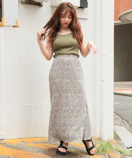 apres jour(アプレジュール)の「スクエアネックノースリニット【ZOZOTOWN限定アイテム】(タンクトップ・レディース・ブラック/カーキ/オレンジ系その他/モカ/アイボリー・フリー)」の19枚目の写真