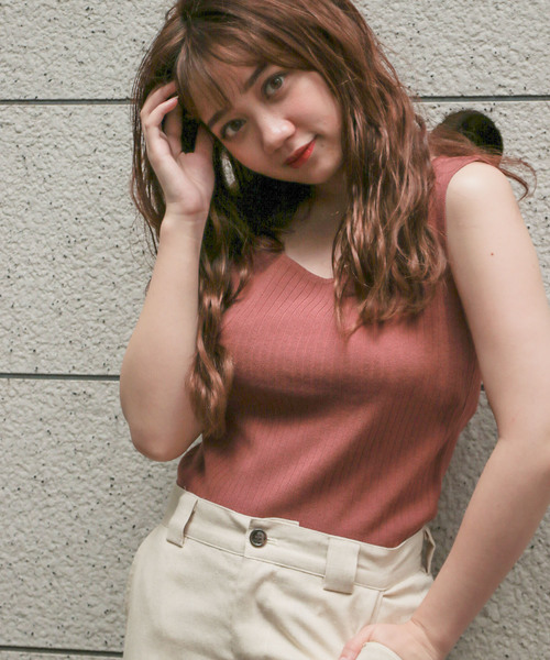 apres jour(アプレジュール)の「スクエアネックノースリニット【ZOZOTOWN限定アイテム】(タンクトップ・レディース・ブラック/カーキ/オレンジ系その他/モカ/アイボリー・フリー)」の21枚目の写真