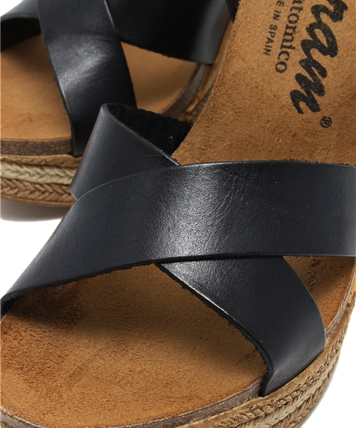 NANO universe(ナノユニバース)の「OCRAM/レザークロスベルトウェッジサンダル(サンダル・レディース・ブラック/ブラウン・38/35/37/36)」の8枚目の写真