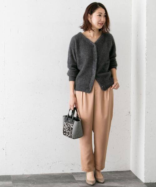 URBAN RESEARCH ROSSO（アーバンリサーチロッソ）の「サテンタックパンツ（その他パンツ・レディース・ベージュ系その他/カーキ/ブラウン・36/38）」の6枚目の写真