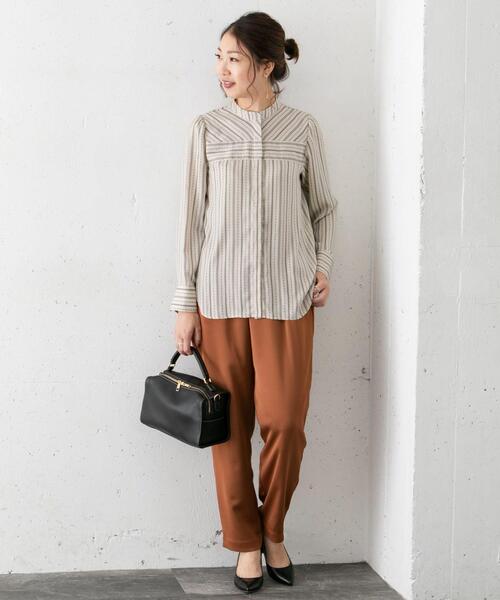 URBAN RESEARCH ROSSO（アーバンリサーチロッソ）の「サテンタックパンツ（その他パンツ・レディース・ベージュ系その他/カーキ/ブラウン・36/38）」の12枚目の写真