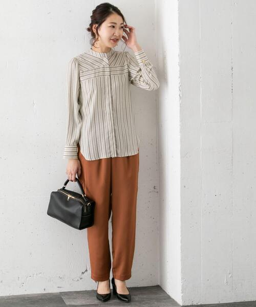 URBAN RESEARCH ROSSO（アーバンリサーチロッソ）の「サテンタックパンツ（その他パンツ・レディース・ベージュ系その他/カーキ/ブラウン・36/38）」の14枚目の写真