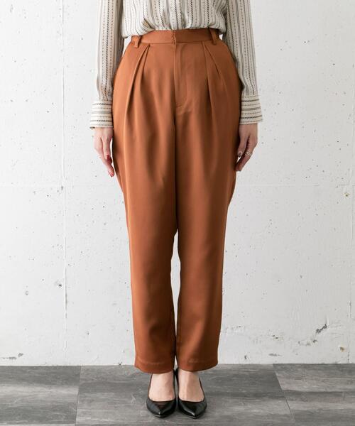 URBAN RESEARCH ROSSO（アーバンリサーチロッソ）の「サテンタックパンツ（その他パンツ・レディース・ベージュ系その他/カーキ/ブラウン・36/38）」の15枚目の写真