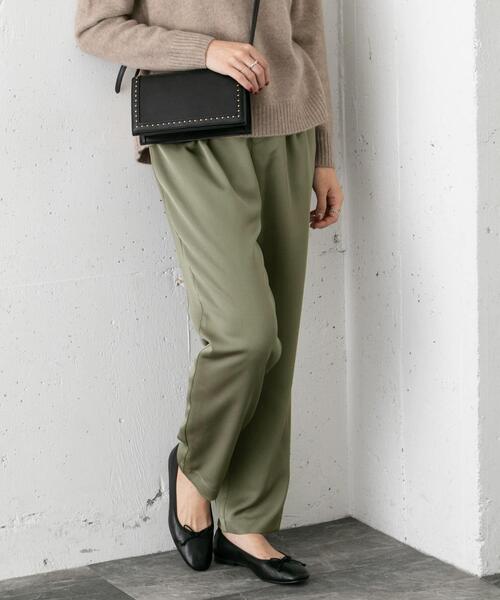URBAN RESEARCH ROSSO（アーバンリサーチロッソ）の「サテンタックパンツ（その他パンツ・レディース・ベージュ系その他/カーキ/ブラウン・36/38）」の20枚目の写真