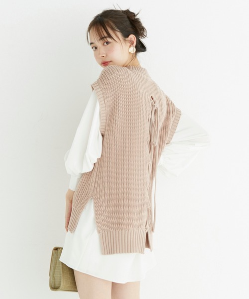 one after another NICE CLAUP(ワンアフターアナザーナイスクラップ)の「後ろレースアップニットベスト(ベスト・レディース・アイボリー/ベージュ/ミント・FREE)」の3枚目の写真