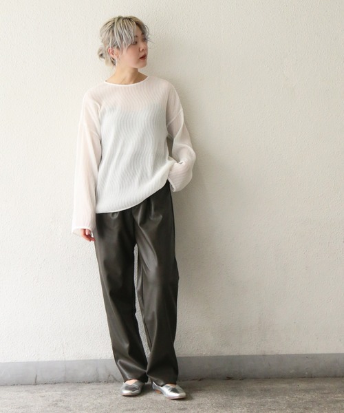 notch.（ノッチ）の「シアー変形プリーツブラウス（シャツ/ブラウス・レディース・ブラウン/オフホワイト/グレー/ブラック・M）」の13枚目の写真