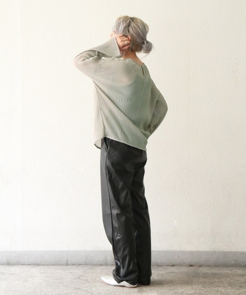 notch.（ノッチ）の「シアー変形プリーツブラウス（シャツ/ブラウス・レディース・ブラウン/オフホワイト/グレー/ブラック・M）」の8枚目の写真