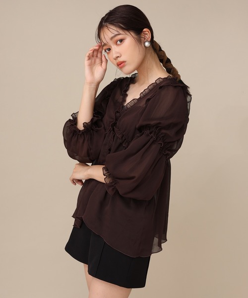 one after another NICE CLAUP(ワンアフターアナザーナイスクラップ)の「シアーフリル羽織(シャツ/ブラウス・レディース・ベージュ/ブラウン/オフホワイト・FREE)」の7枚目の写真