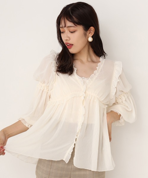 one after another NICE CLAUP(ワンアフターアナザーナイスクラップ)の「シアーフリル羽織(シャツ/ブラウス・レディース・ベージュ/ブラウン/オフホワイト・FREE)」の5枚目の写真